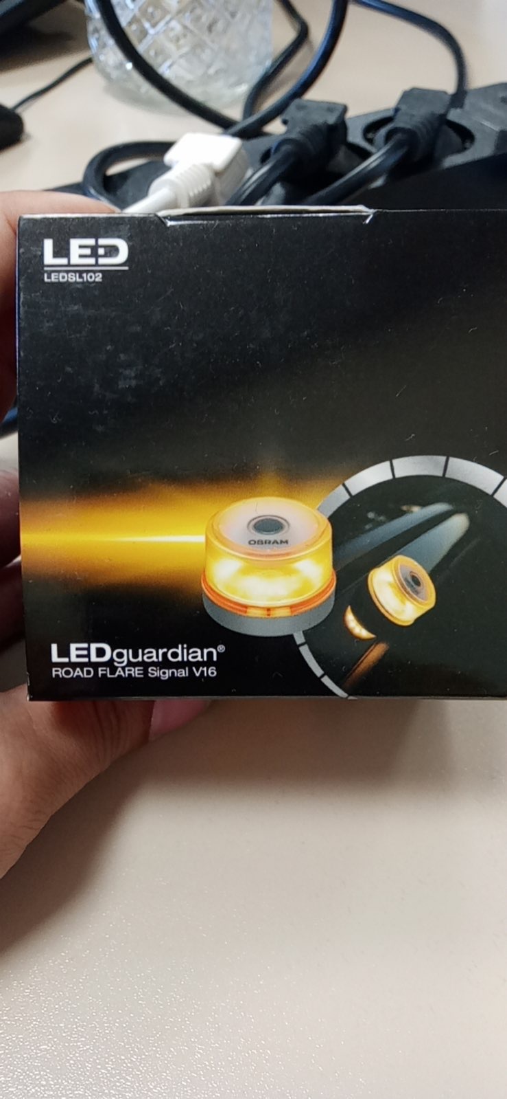找产品：V16安全警示灯