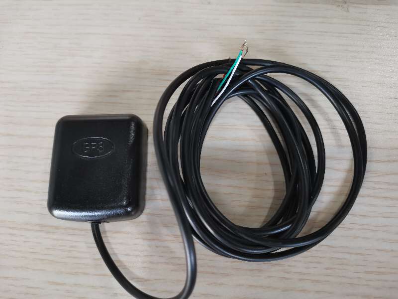 找产品：gps模块+天线一体化
