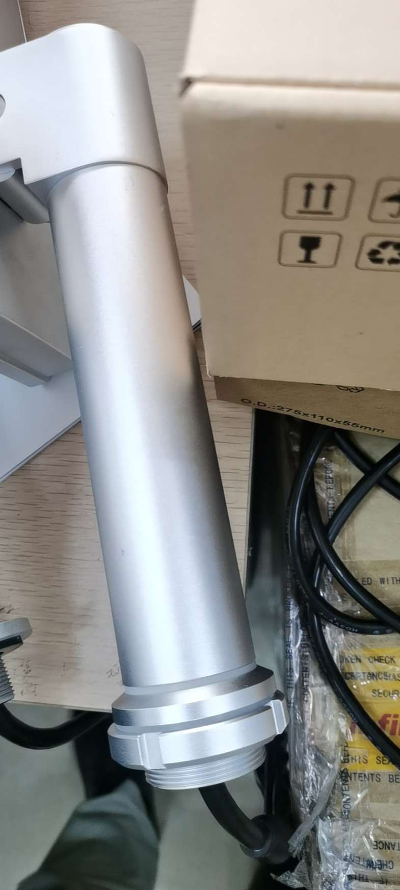 找产品：闸机支架