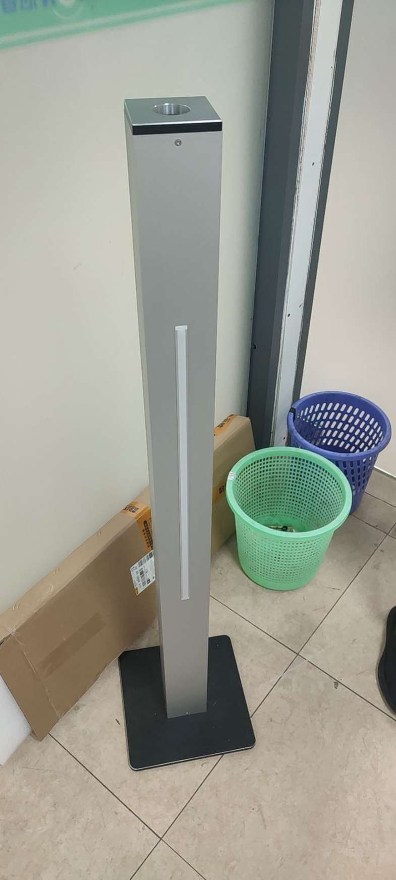 找产品：人脸门禁立杆