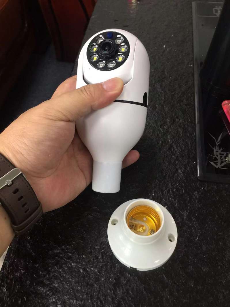 找产品：灯泡摄像头