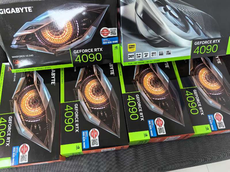 找产品：4090三风扇游戏卡