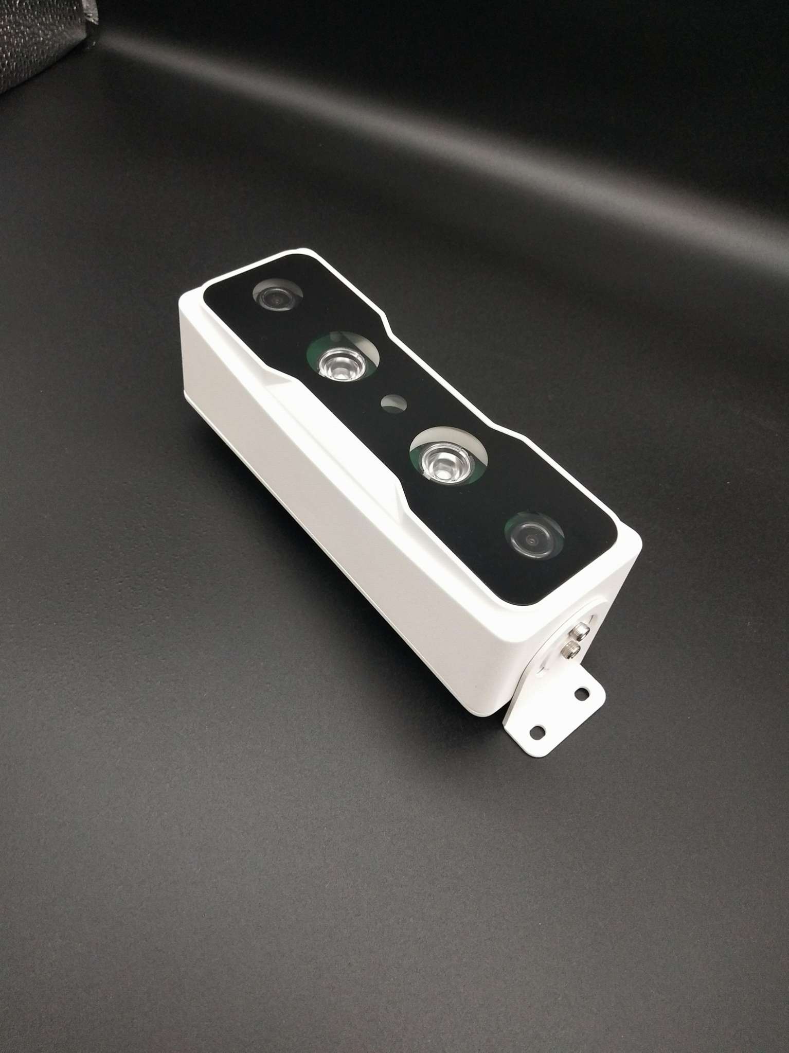 找产品：客流仪/摄像头，具备OD分析功能