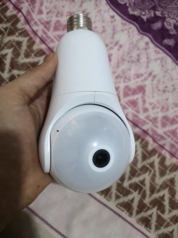 找产品：灯泡摄像头