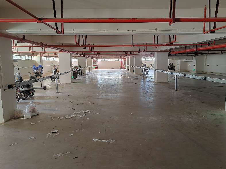 找场地：两轮电动车充电场地