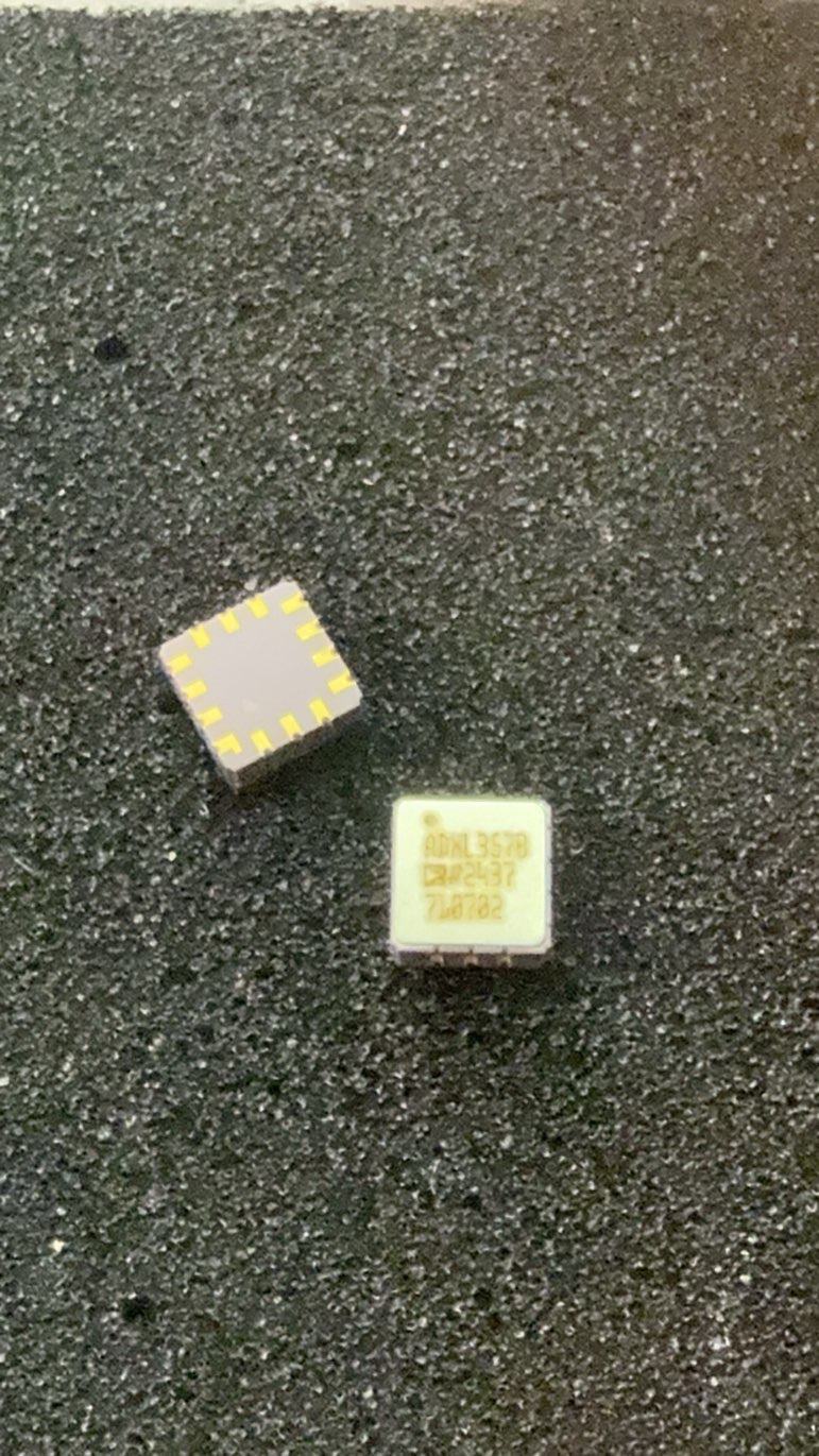 找芯片：ADXL357BEZ-RL