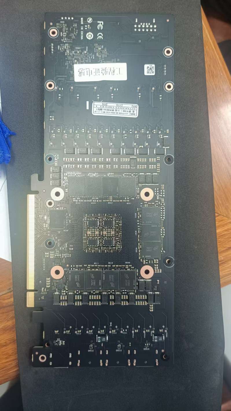 找芯片：AD102-301-A1