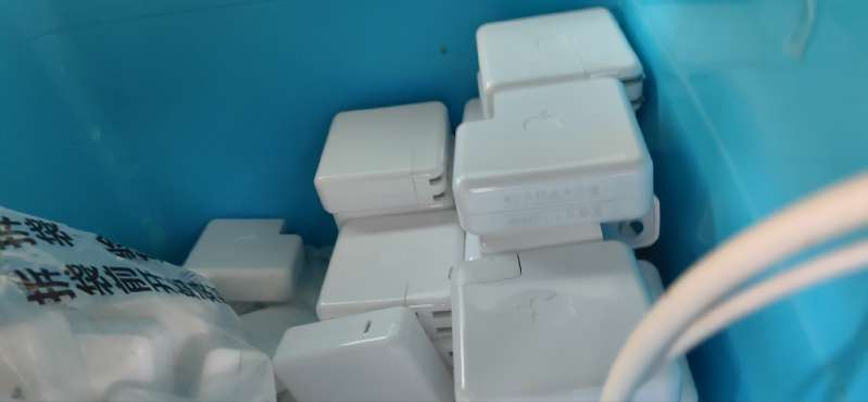 找产品：二手原装苹果电源